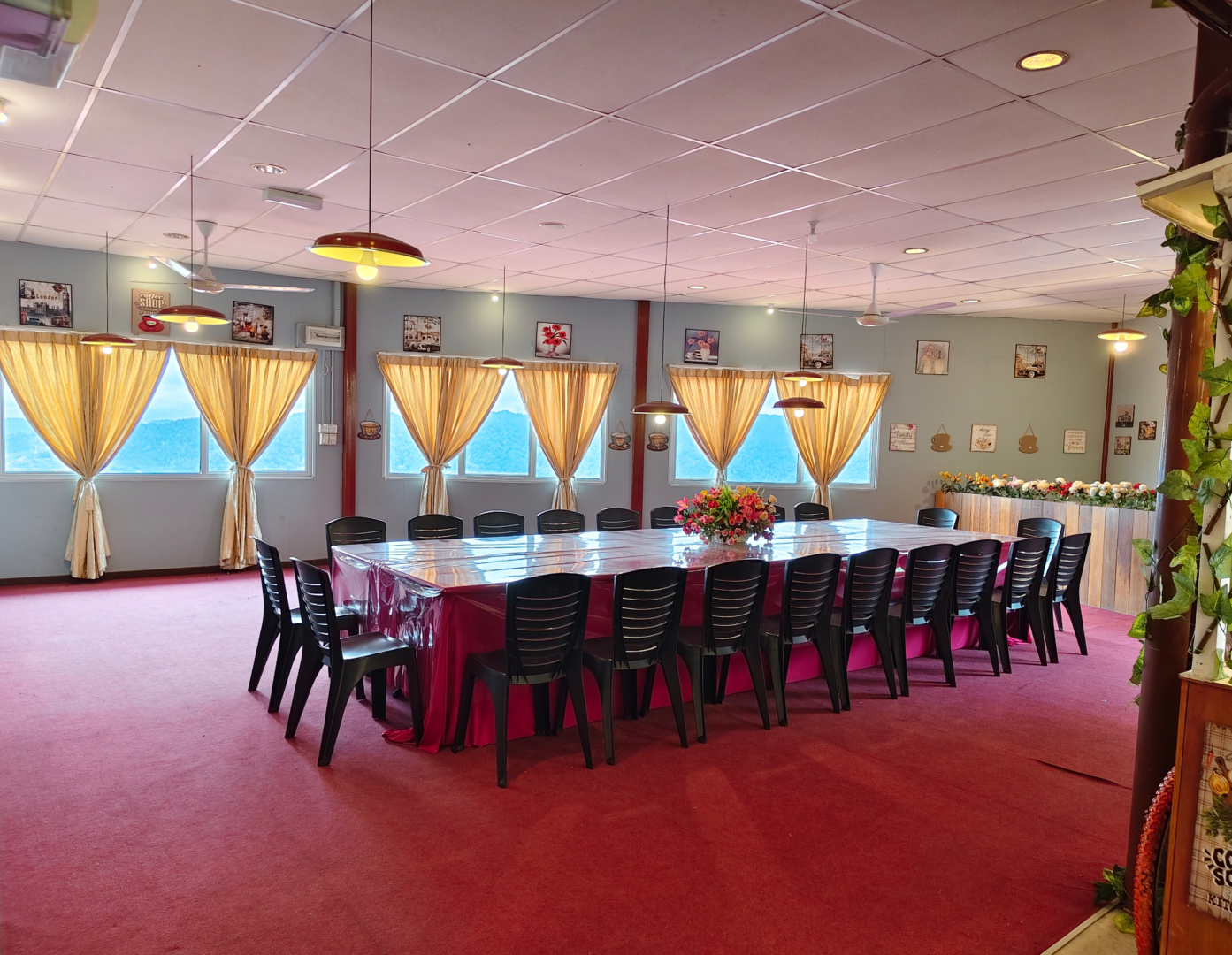 Meeting Areas / Multipurpose Hall